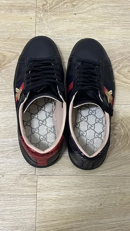 Gucci — Gucci Ace Embroidery Bee Sneakers — Sneaker — resale