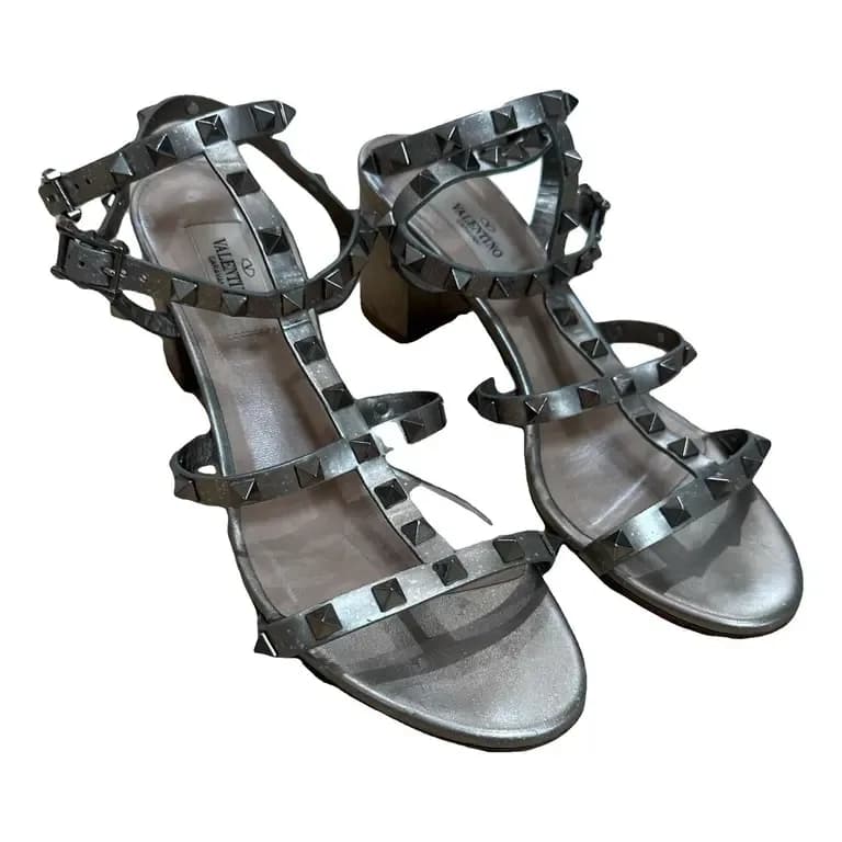 Valentino Garavani — Rockstud leather sandal — Designer Shoe — resale
