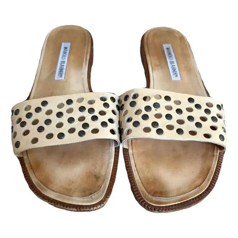 Manolo Blahnik — Susa leather sandal — Designer Shoe — resale