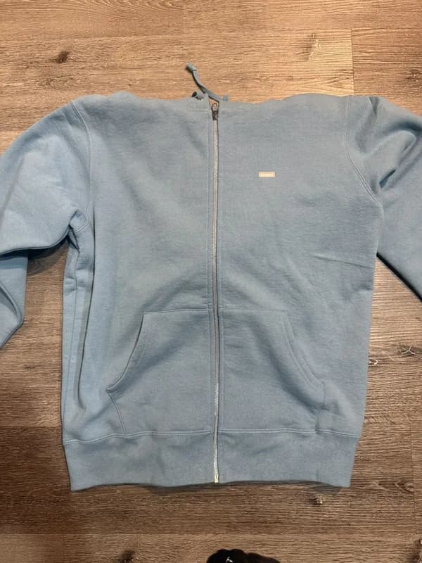 Supreme — Supreme reflective small box logo zip up — streetwear — resale