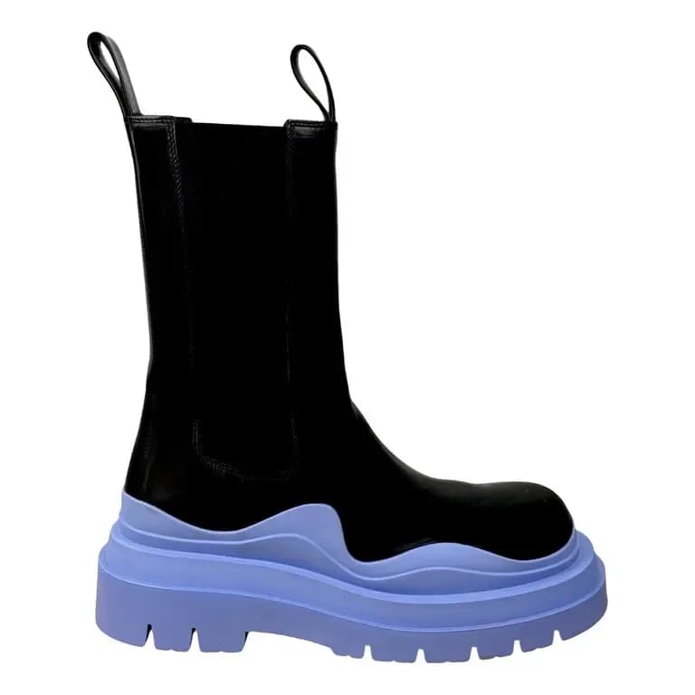 Bottega Veneta — Lug leather ankle boots — Designer Shoe — resale