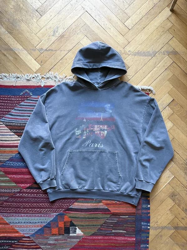 Balenciaga — AW17 Balenciaga paris tourist souvenir hoodie — streetwear — resale