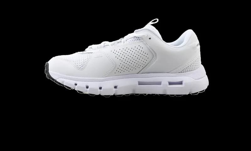 Under Armour — Summit Trek "White Metallic Silver" 3028345 103 — Sneaker — resale