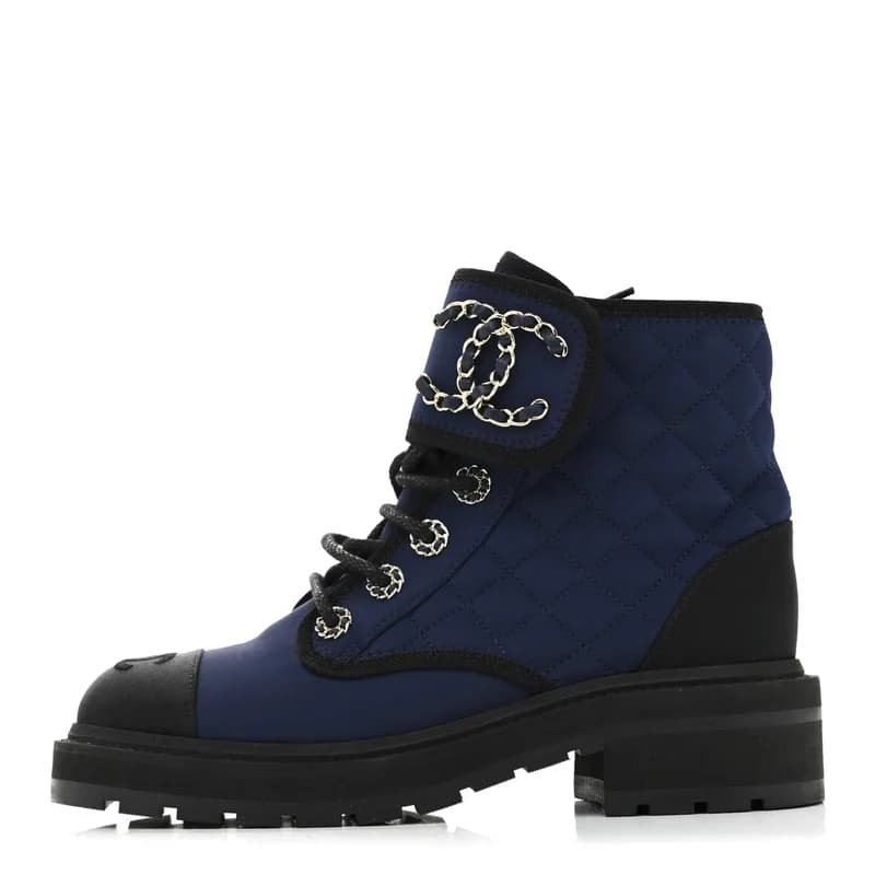 Chanel — Fabric Grosgrain Quilted Cap Toe Lace Up Combat Boots 36.5 Navy Black — Designer Shoe — resale