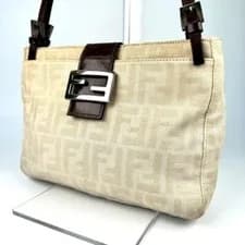 Fendi — Fendi Mamma Baguette Shoulder Bag Zucca Pattern FF Logo White Canvas Used F/S — Handbag — resale