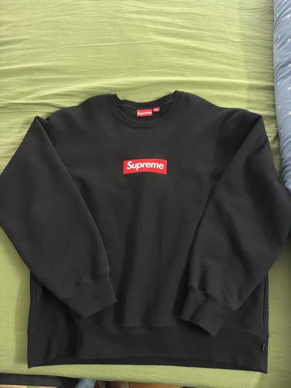 Supreme — supreme boxlogo crewneck — streetwear — resale