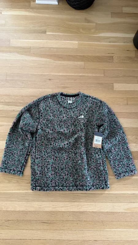 Supreme — Supreme The North Face High Pile Fleece 2023 Small — streetwear — resale