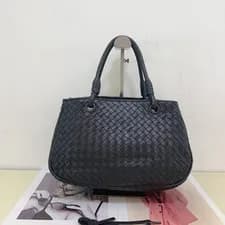 Bottega Veneta — Bottega Veneta Arco Tote Top Handle Bag Black Women Classic — Handbag — resale