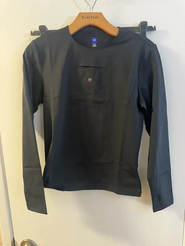 Balenciaga — Yeezy gap balenciaga long sleeve second skin size medium — streetwear — resale