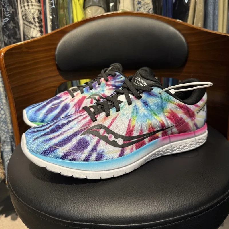 Saucony — Saucony Running Shoes Low Top High Top — Sneaker — resale