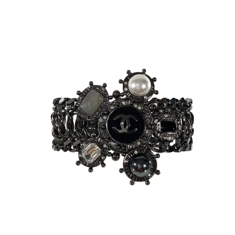 Chanel — Chanel Chain Link Gripoix — Jewelry — resale