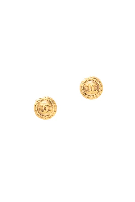 Chanel — CC Logo Clip-On — Jewelry — resale