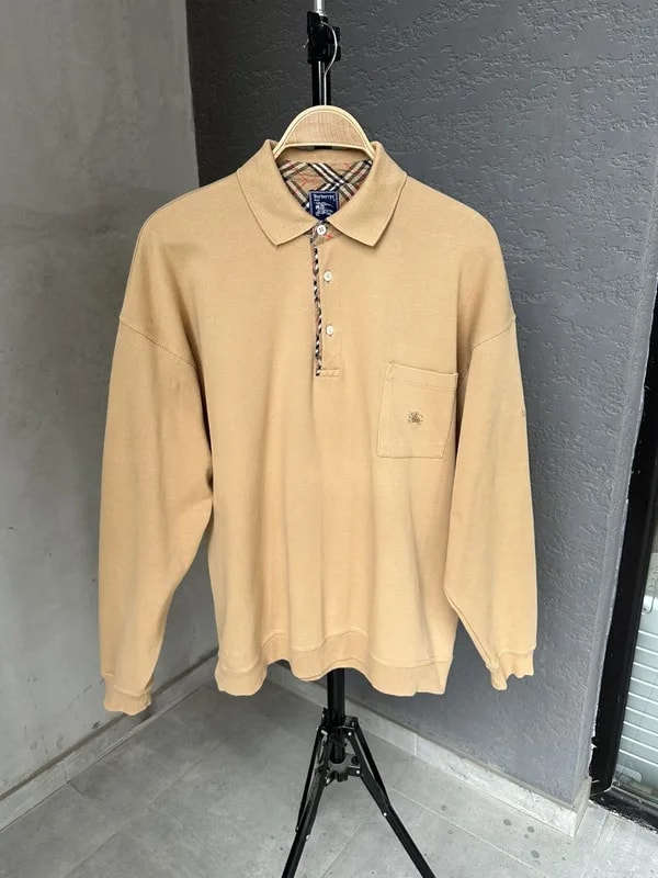 Burberry — Burberry Sweatshirt — streetwear — resale