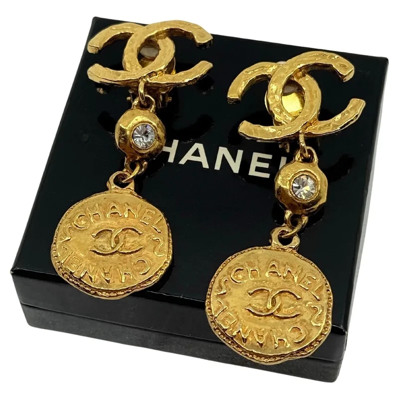 Chanel — Chanel CC Coin Drop Clip-On — Jewelry — resale