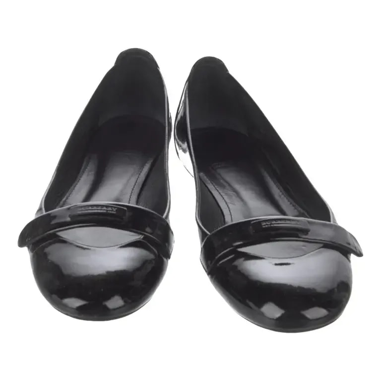 Burberry — Flats — Designer Shoe — resale