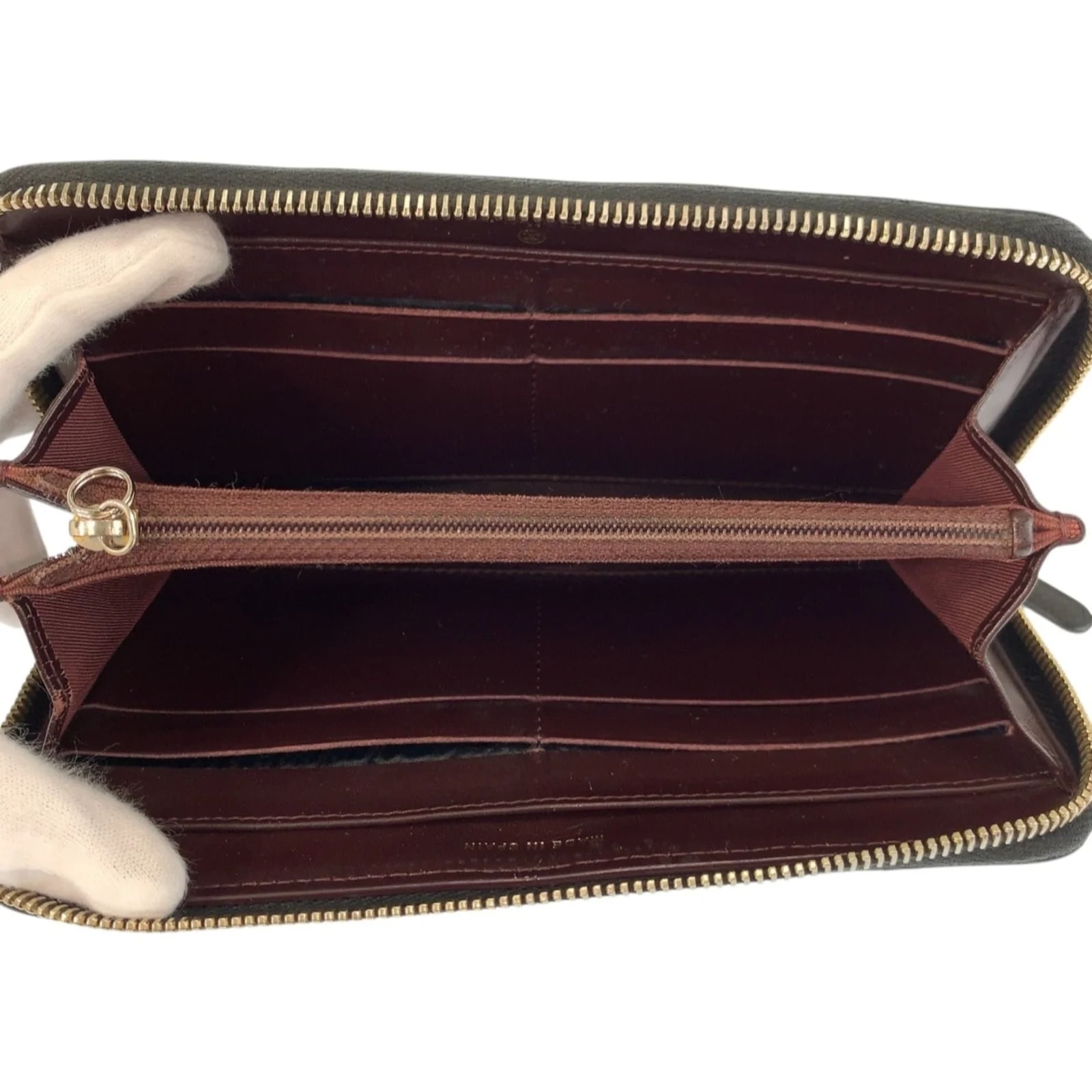 Chanel Wallet (Bi-Fold) 4