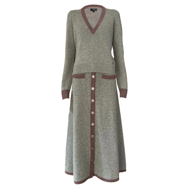 Chanel — Chanel New Paris / Rome Lounge Suit 36 FR — Designer Shoe — resale
