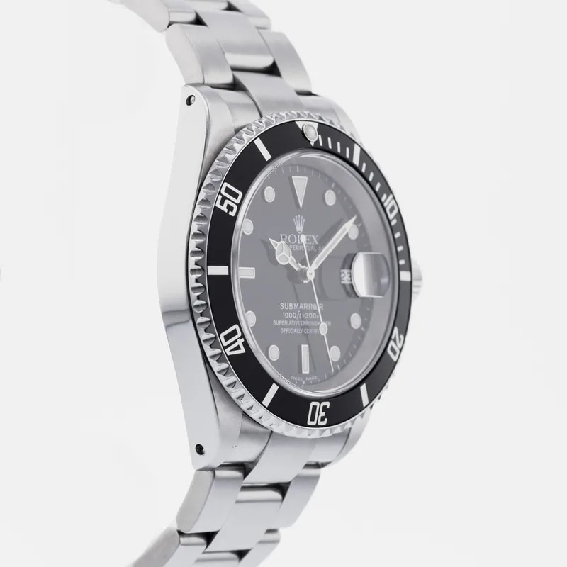 Rolex Submariner 16610LV 4