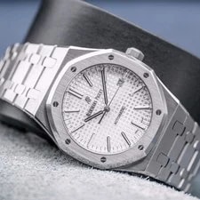 Audemars Piguet — Audemars Piguet Royal Oak 15400ST White Dial 41mm With Box — Watch — resale
