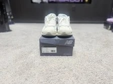 New Balance 2002R / Low Top Lace-Up M2002REK 2