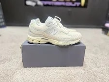 New Balance 2002R / Low Top Lace-Up M2002REK 3