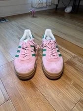 Adidas — Adidas Gazelle Low Top Stripes Gum Sole — Sneaker — resale