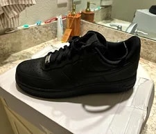 Nike — Nike Air Force 1 Low Top Solid Lace-Up Athletic — Sneaker — resale