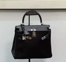 Hermès — Auth Hermès Kelly 25 Popular Style — Handbag — resale