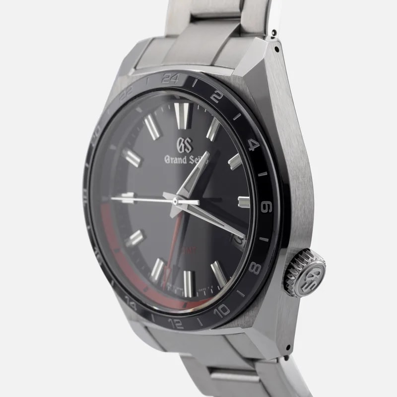 Grand Seiko Sport Quartz SBGN019 2