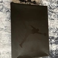 Air Jordan — Size 7.5- Air Jordan 4 Retro 2025 Cat — Sneaker — resale