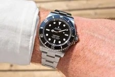 Rolex Submariner (No Date) 124060 2