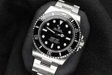 Rolex Submariner (No Date) 124060 4