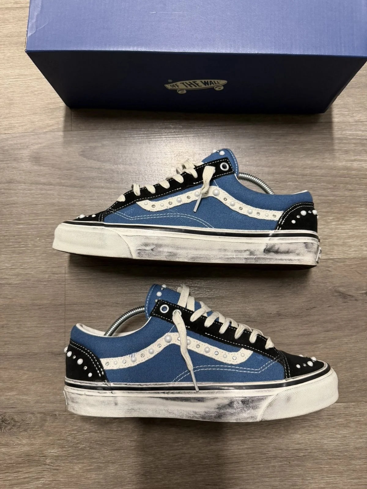 Vans — Pearlized Vans — Sneaker — resale