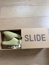 Yeezy — Yeezy Slide Resin — Sneaker — resale
