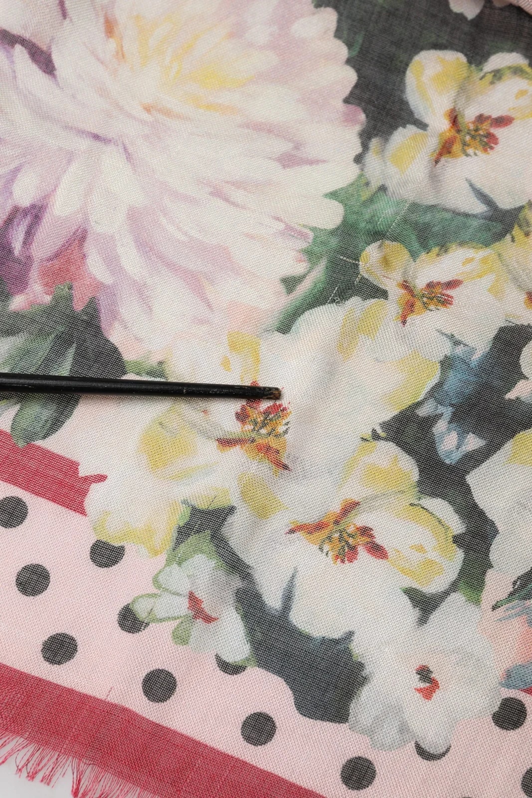 Dolce & Gabbana Floral Print Square Stole 133cm X 133cm Scarf 2