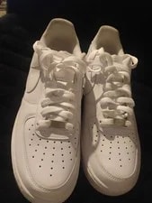 Nike — Size 8.5 - Nike Air Force 1 — Sneaker — resale