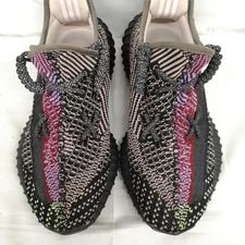 Yeezy Boost 350 V2 Model Yecheil Adidas 4