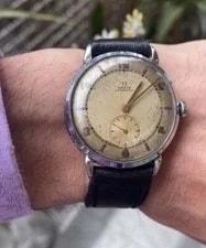 Omega — Omega Automatic Bumper 1944 Ref 2398-1 H 35mm Dial Swiss — Watch — resale