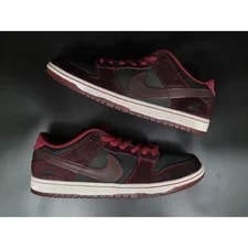 Nike SB — Nike SB Dunk Low Riot Skateshop. Size 11.5 - FZ1289-200 — Sneaker — resale