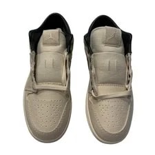 Jordan 1 Low in Pale Off Baroque 3