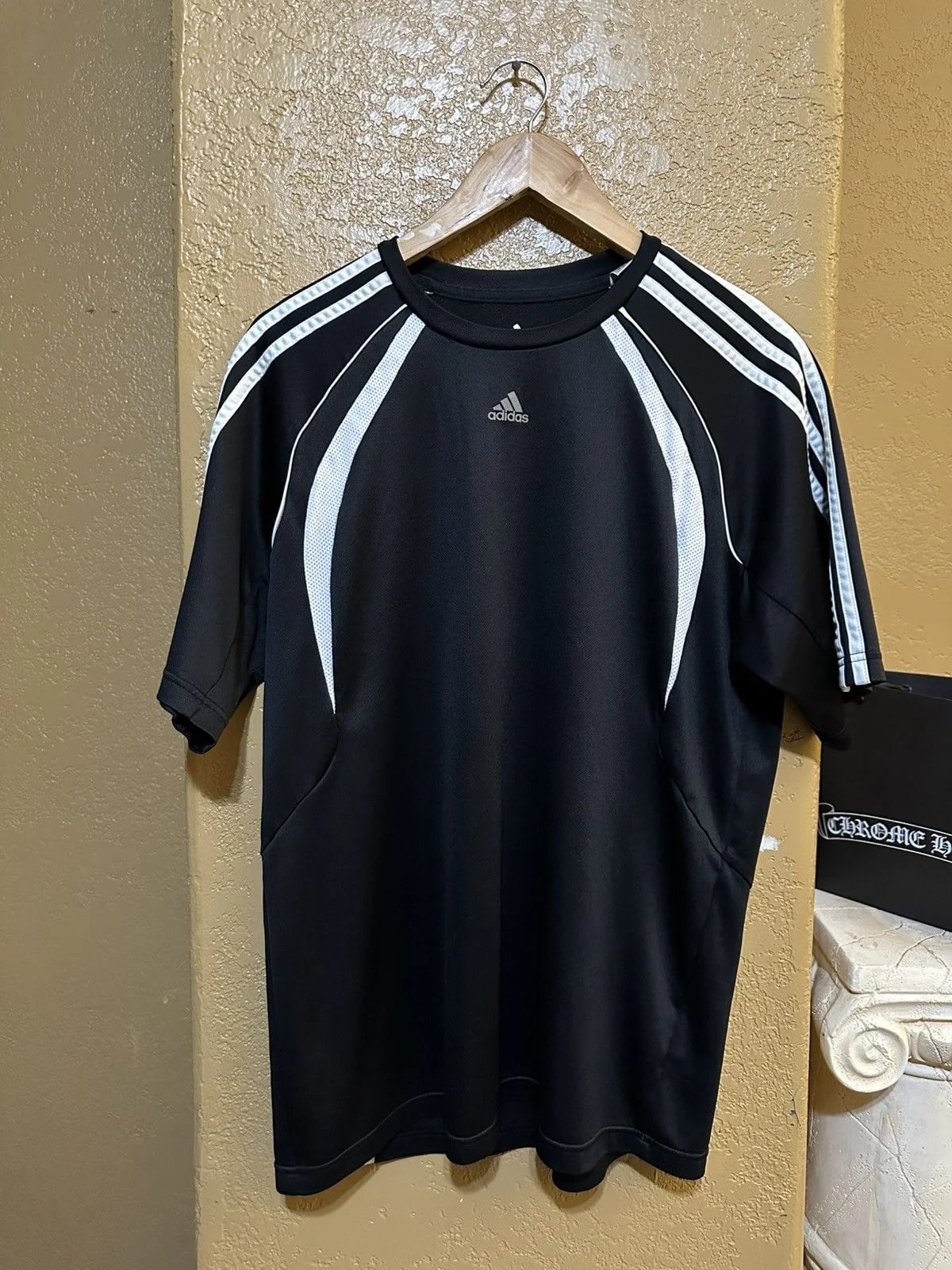 Adidas — Y2K Adidas Athletic Tee — streetwear — resale