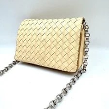 Bottega Veneta — Bottega Veneta Chain Crossbody 18cm — Handbag — resale