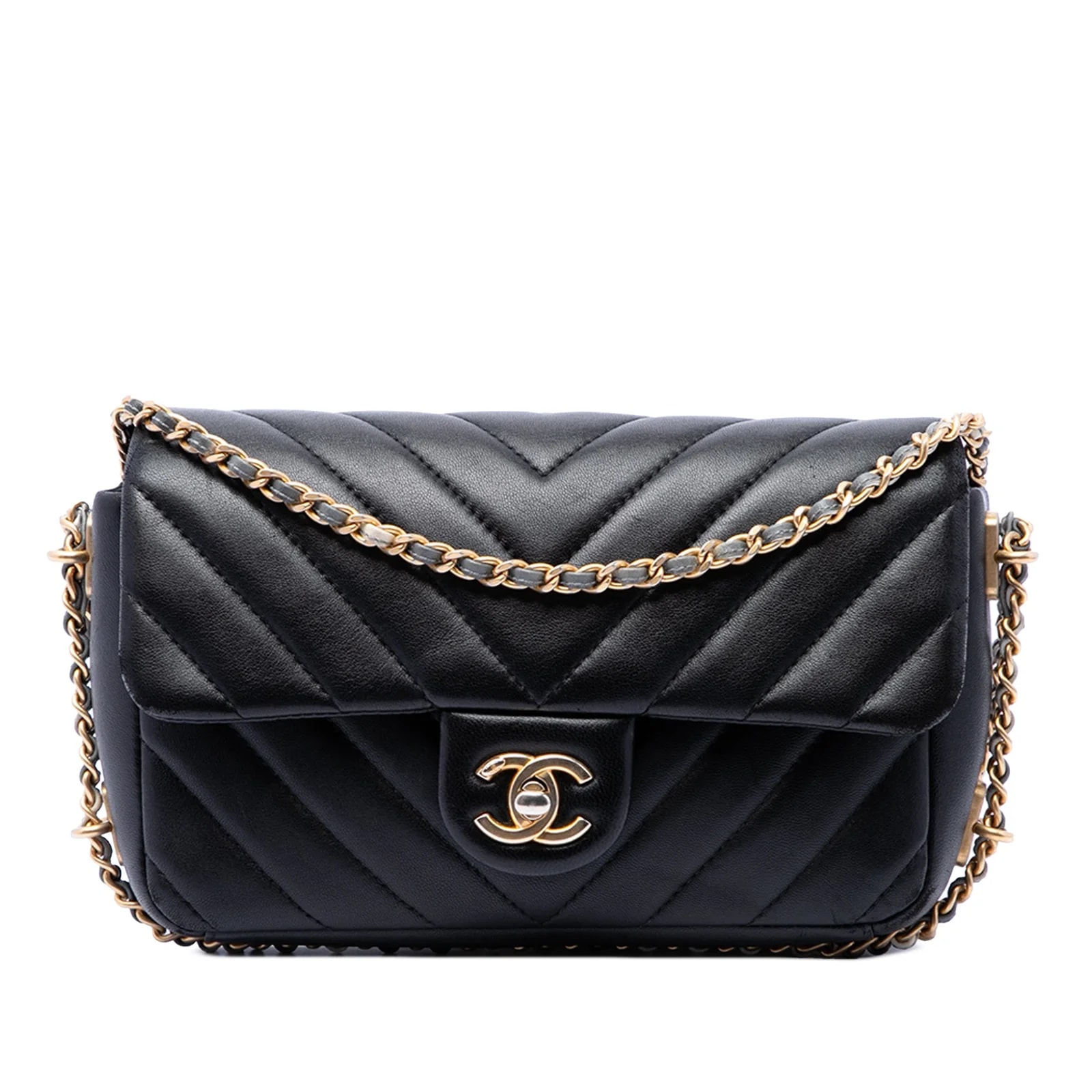 Chanel — Rectangular Chevron Chain Around Flap — Handbag — resale