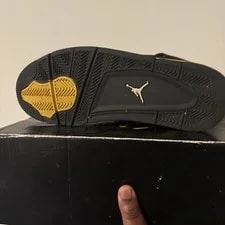 Jordan Four Thunders ￼ 4