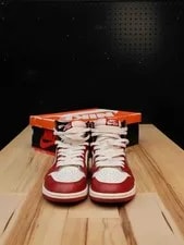 Jordan 1 Retro High OG Chicago Lost and Found 3