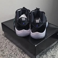Nike Air Jordan 11 Low 3