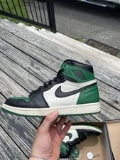 Air Jordan — Air Jordan 1 — Sneaker — resale