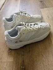 Yeezy Boost 700 Analog 4