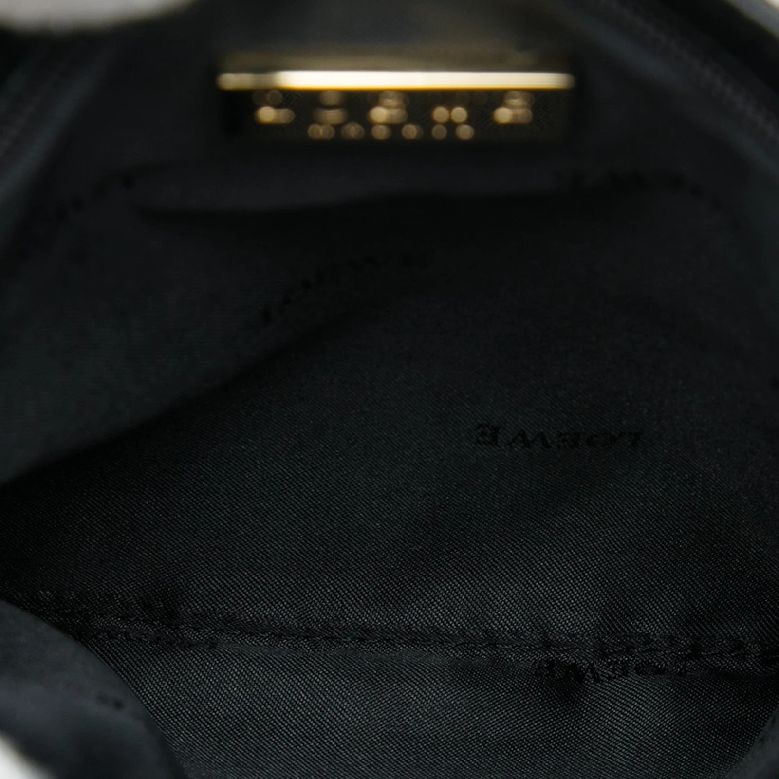 Crossbody 4