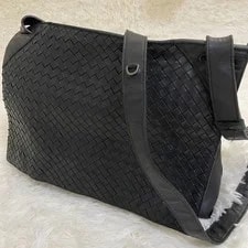 Bottega Veneta — Bottega Veneta Messenger Crossbody — Handbag — resale